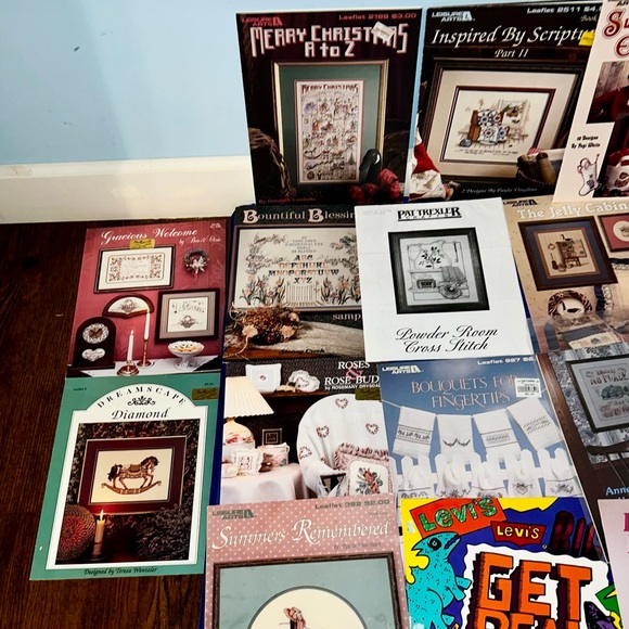 Various Counted Cross Stitch Patterns + Fabric, Embroidery Hoop, Booklets Etc. - Picture 6 of 16